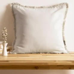 Cuscino quadrato in cotone (45 x 45 cm) Pixel con frange Beige