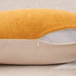 Cuscino rettangolare in bouclé (30 x 50 cm) Ava Giallo ocra