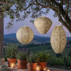 Lampada solare da giardino sospesa (H28 cm) Lanterna traforata Marrone chiaro