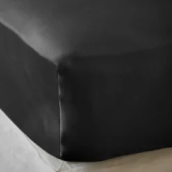 Lenzuolo sotto con angoli in raso di bambù (140 x 200 cm) Sienna Nero