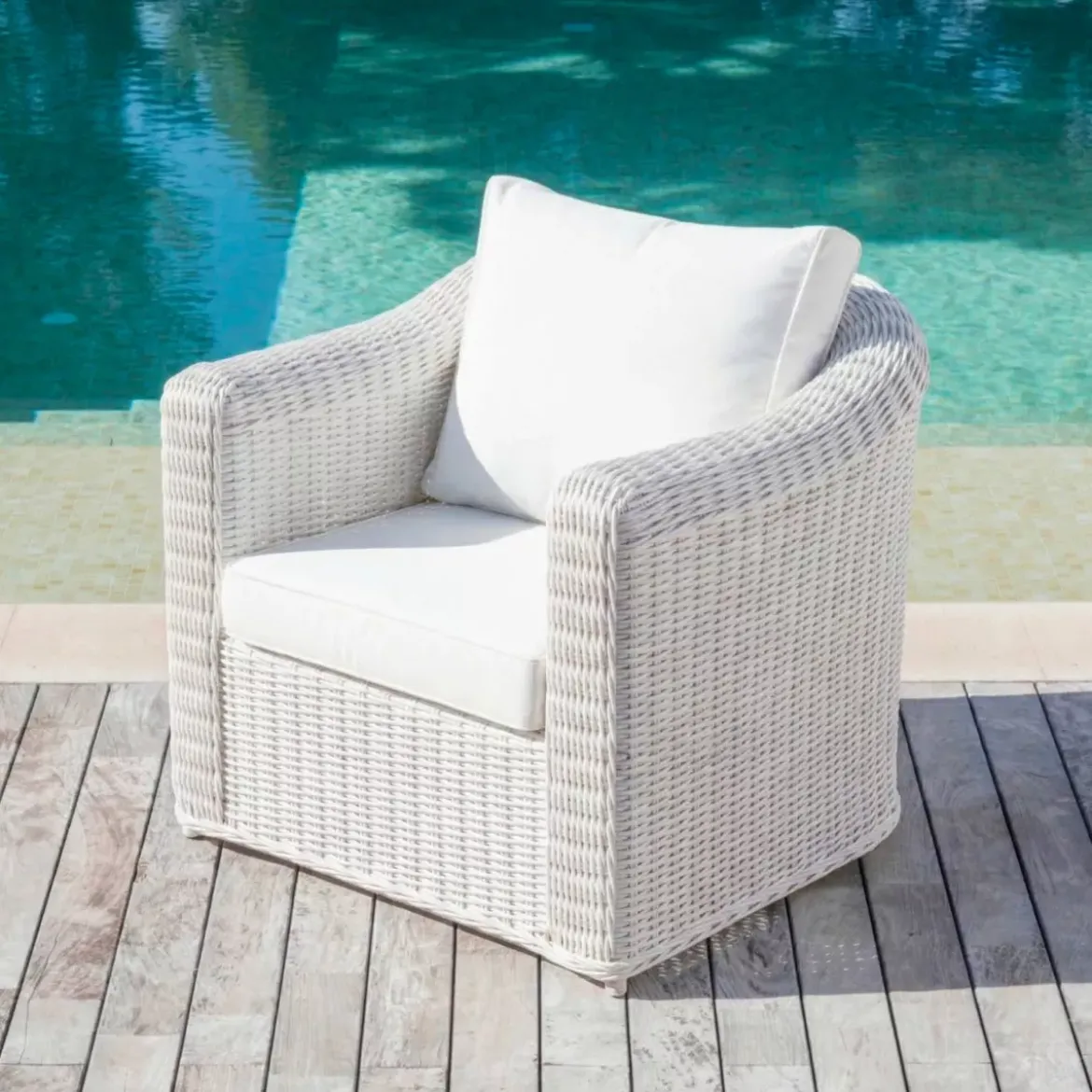 Salotto da giardino in resina intrecciata 4 posti 4 pezzi Calvi Bianco