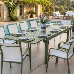 Tavolo da giardino allungabile in alluminio 12 posti (200/320 x 100 cm) Murano Verde oliva