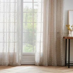Tenda con occhielli con pon pon (140 x 240 cm) Axel Beige